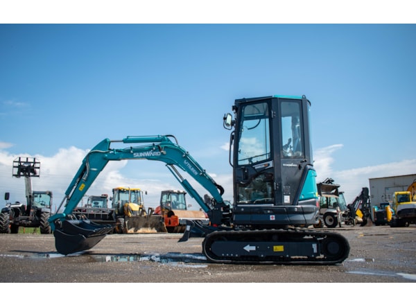Miniexcavator SUNWARD  SWE 25 UF de vanzare